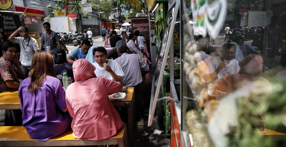 Utang Konsumtif Lewat P2P dan BNPL Mengkhawatirkan Daya Beli